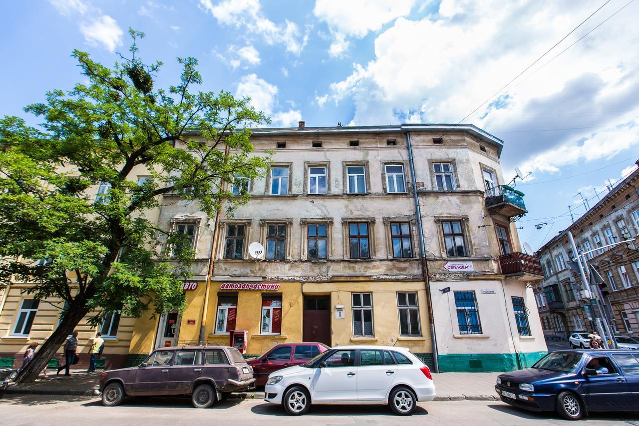 1 Bedroom Apartment Near Elizabeth'S The Cathedral Львов Экстерьер фото